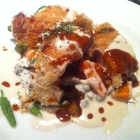 コントワール ミサゴ - 豚ヒレ肉のカダイフ包み焼き　アンチョビクリームソース