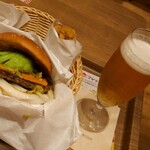 FRESHNESS BURGER - クラシックアボカドチーズバーガー+フライドポテトセット