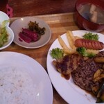 カウンタック - ステーキセットお肉80g！