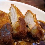 カウンタック - 厚めのトンカツ！食べ応え満点！