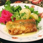 ロシア料理レストラン・バー　ニーナ - ひき肉のクレープ包み　1150円