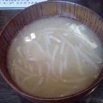 鶏料理・水炊きのお店 シリウス - モヤシたっぷりの豚汁