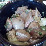 鶏料理・水炊きのお店 シリウス - しばらく食べ進めてもまだ白レバーがごろごろ