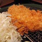 トンカツ洋食酒房 フライ - 認定山形豚ロースかつ定食の上1680円　おそらく130gしかない感じー