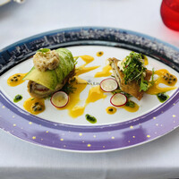 モナリザ 丸の内店 - モナリザって感じのお皿\(//∇//)\ここからの景色が印刷されてるのだ！