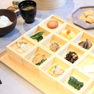 20食限定朝食 日本の厳選食材でつくる18種お料理を茶で楽しむ究極の朝食膳 現代里山料理 Zen House 東銀座 和食 その他 食べログ