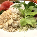 アジアン マルシェ - この組み合わせって簡単そうなようで考えられてると思う。