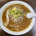 Dosanko - ファジーラーメン(味噌とカレーのミックススープ)
                      720円税込