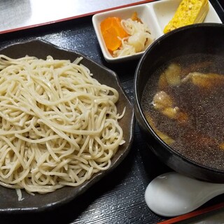 會津土雞牛蒡蒸籠蕎麥面1,000日元 (含稅)