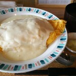 烏森絶メシ食堂 - 白い恋人 900円(味噌汁とお新香付き)、ご飯の大盛り、ご飯と味噌汁のお代わり無料になります