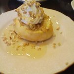 幸茶屋 - ケーキ風スコーン・ナッツ＆ハニー　300円