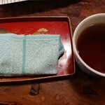Jintei - 食後のお茶とおしぼり