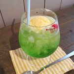 Komagome Kafe - 喫茶店のクリームソーダ