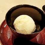 勢麟 - パッションフルーツのアイス