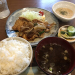 家庭料理居酒屋 よってって - ♪生姜焼き定食 ¥500