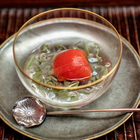 緒方 - じゅん菜とトマト