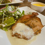 THE GLOBE Cafe - 