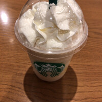 本屋さんの隣にあるくつろげる空間 By Kaiware Monster スターバックスコーヒー ららぽーとexpocity店 Starbucks Coffee 万博記念公園 コーヒー専門店 食べログ