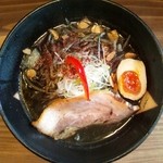 春一家 三代目 麺宿 - ○得黒八らーめん（780円）