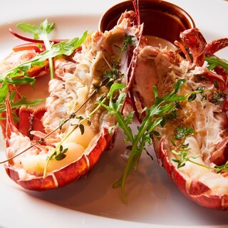 ぷりっぷりの活きオマール海老そのものの味わいを贅沢にご堪能！