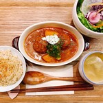 Cafe WASUGAZEN - 季節野菜とハンバーグのデミトマト煮込み