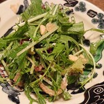 都わすれ - いぶりがっこサラダ。大椀にたっぷり！