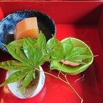 都わすれ - 大根の煮物、たらこ、じゃこの佃煮。