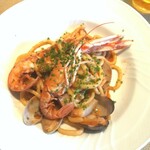 La Brianza - 魚介たっぷりシャラテッリアマルフィ風、スカンピ海老をはじめホタルイカやアサリ。ソースに旨みがたっぷり出ていて、モチモチのシャラテッリともよく絡みおいしかったな～　素材の旨み最大限引き出されてた☆