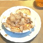 La Brianza - お店の人気メニュー、イタリア産サマートリュフと埼玉県田中農園の健康卵のオーブン焼きピエモンテ風。随分な回数いただいているけど、まだ飽きてません大丈夫 (^ー^) いつもおいしい嬉しい♡