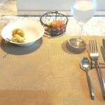 La Brianza - 定番のゼッポリーニとフォカッチャ。名脇役。目立たないけれど、それぞれファンも多いメニュー。