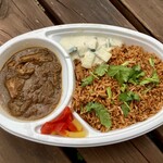 スプーンソング - チキンコランブの中辛とチキンビリヤニのセット 1,000円