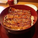 魚栄 - うな重 中串＋きも吸い　ズームアップ