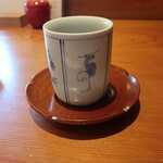 魚栄 - 食事の準備