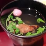 魚栄 - うな重 中串＋きも吸い　ズームアップ