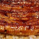 魚栄 - うな重 中串＋きも吸い　ズームアップ