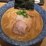 らーめん 稲垣 - 醤油煮干しそば（680円）