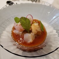 Fine bouche - トマト　海老　ガスパチョ