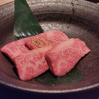 上等焼肉 ひらく - カルビ