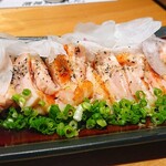 炭火焼鳥と水炊き 五郎一 - 冠地鶏のたたき