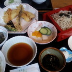 更科 - 蕎麦と天ぷらのセット