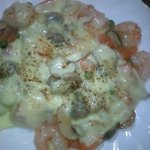 台湾家庭料理 福味香 - 袋茸とトマトと海老のチーズの料理です