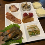 豊栄 - 前菜の盛り合わせ 小（2～3人前） 1,800円
