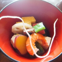 韻松亭 - 茶つぼ三段弁当