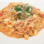 ボーノ - モッツアレラチーズのトマトソースパスタ