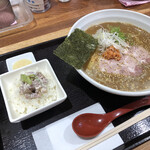 札幌鮭ラーメン麺匠 赤松 - 鮭ドロ➕チャーマヨ➕ニンニク