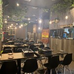 大阪焼肉HANABI - 内観写真:奥行きのある店内です。