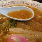 ラーメン 南龍軒 - マイルドな豚骨醤油スープ