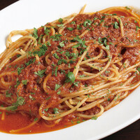 柔らかく煮込んだタコのスパゲッティ