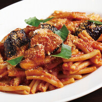 茄子とバジリコとトマトソースのカサレッチェ