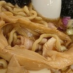 味噌ぶりNoodle みやみや - 長〜い穂先メンマはシャキッとしてます